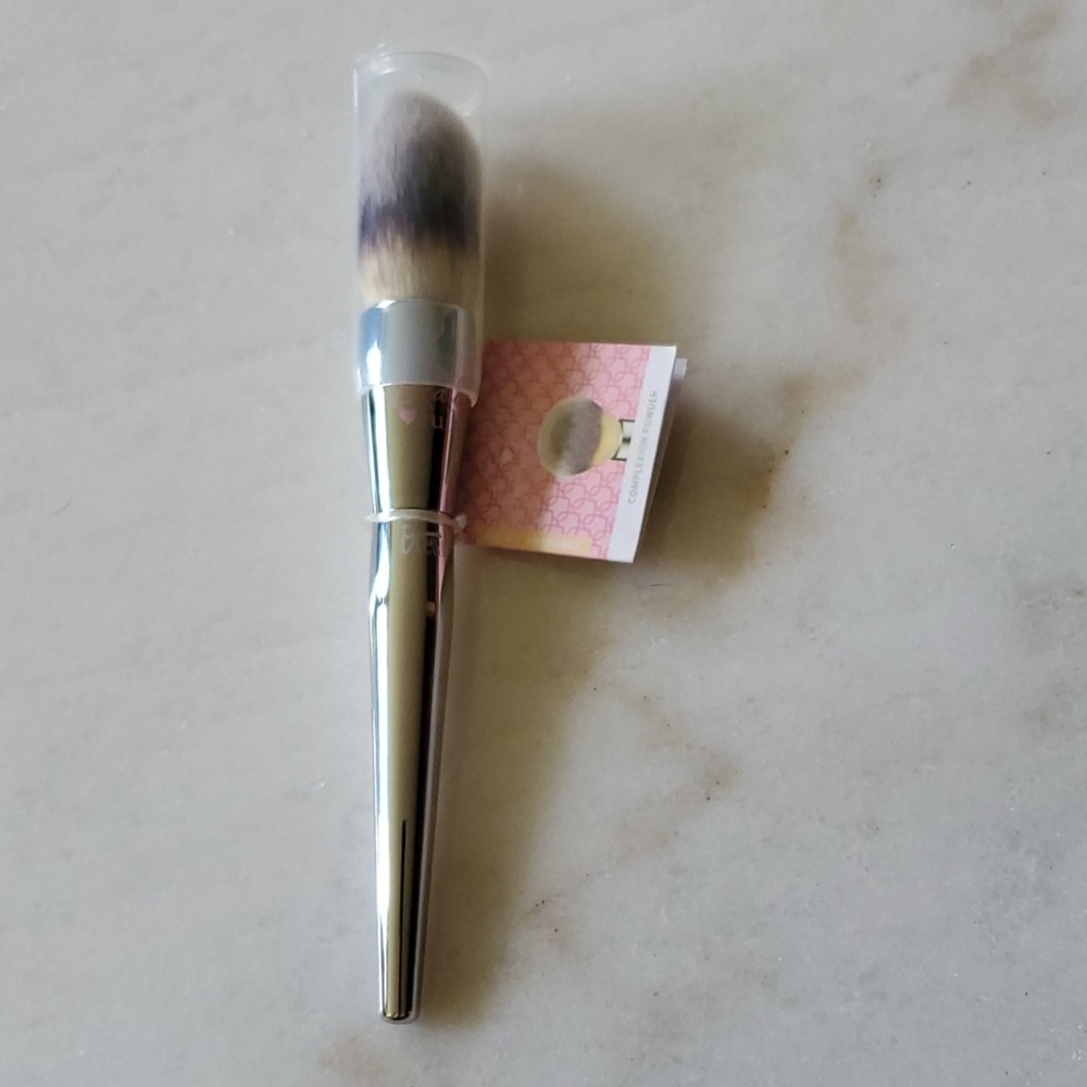 it Complexion Powder Brush